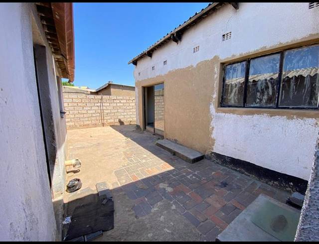 2 BEDROOM HOUSE FOR SALE IN EMDENI